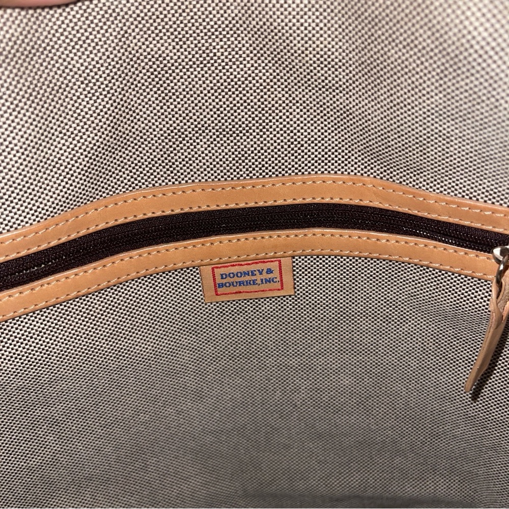 Dooney & Bourke Medium Shopper Shoulder Bag Tote - Picture 5 of 8